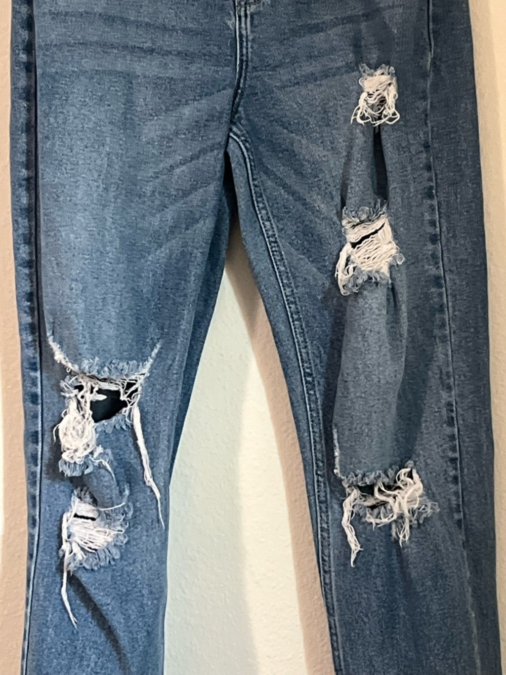 Cello Light Blue Distressed High-Rise Jeans, Size 7 - Picture 4 of 11